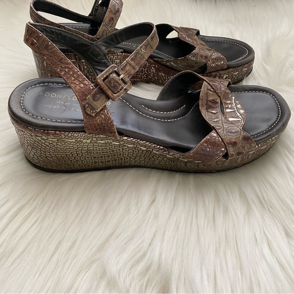 Donald J Pliner Women's platform heel Brown Sandal Size 9 Made in Italy - Picture 3 of 10
